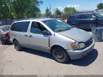 TOYOTA SIENNA 2001
