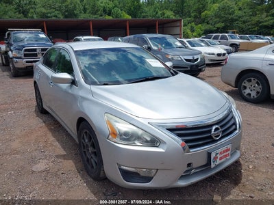 NISSAN ALTIMA 2015