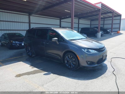 CHRYSLER PACIFICA 2018