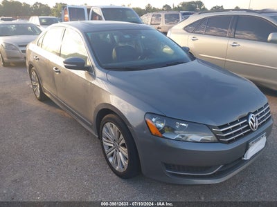 VOLKSWAGEN PASSAT 2013