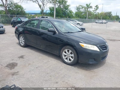 TOYOTA CAMRY 2011