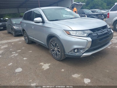 MITSUBISHI OUTLANDER 2016
