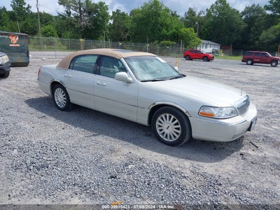 LINCOLN TOWN CAR 2004