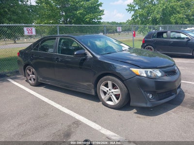 TOYOTA CAMRY 2013