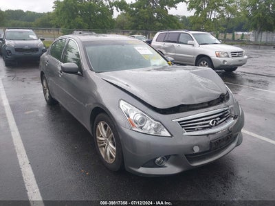 INFINITI Q40 2015