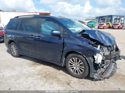 TOYOTA SIENNA 2020