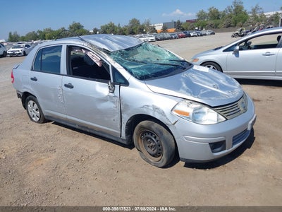 NISSAN VERSA 2011