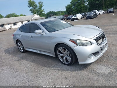 INFINITI M37 2013