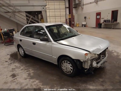 HYUNDAI ACCENT 2002