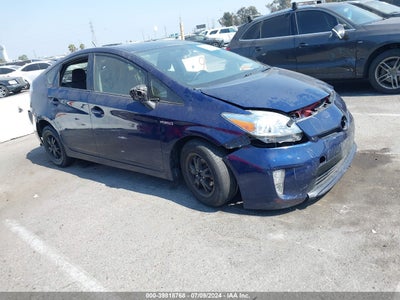 TOYOTA PRIUS 2014
