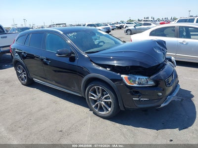 VOLVO V60 CROSS COUNTRY 2016