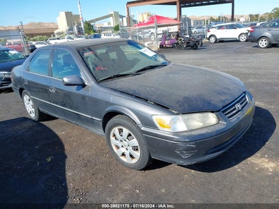 TOYOTA CAMRY 2001
