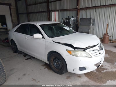 TOYOTA CAMRY 2011