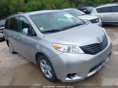 TOYOTA SIENNA 2014