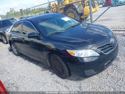 TOYOTA CAMRY 2011