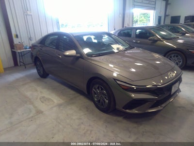 HYUNDAI ELANTRA HYBRID 2024