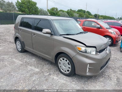 SCION SCION XB 2014