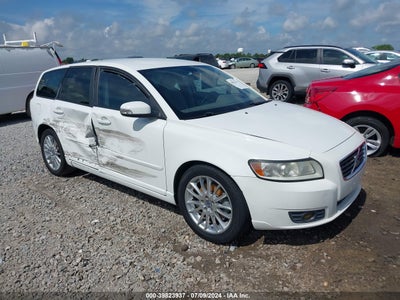 VOLVO V50 2010