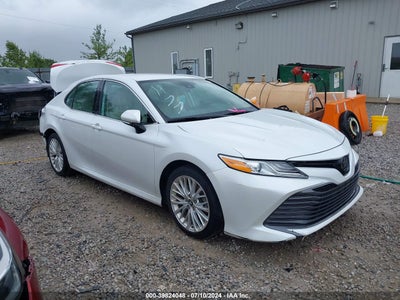 TOYOTA CAMRY 2019
