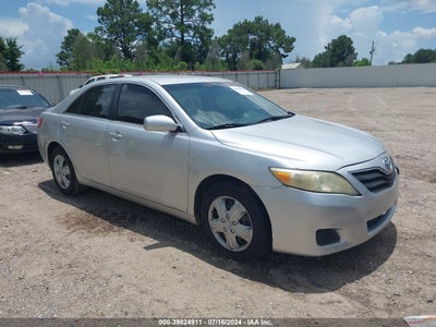 TOYOTA CAMRY 2011