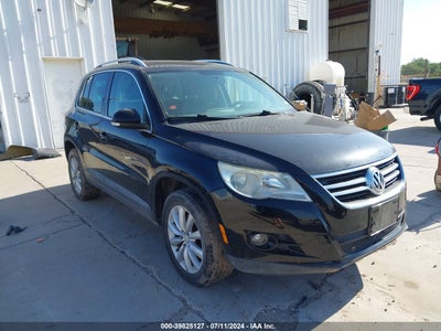 VOLKSWAGEN TIGUAN 2011