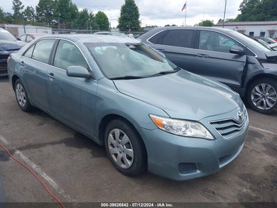 TOYOTA CAMRY 2011