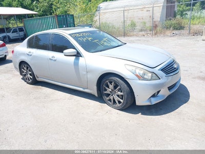 INFINITI G37 2013