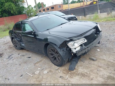 CHRYSLER 300 2015