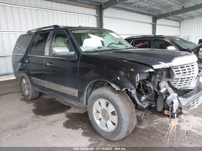 LINCOLN NAVIGATOR 2014