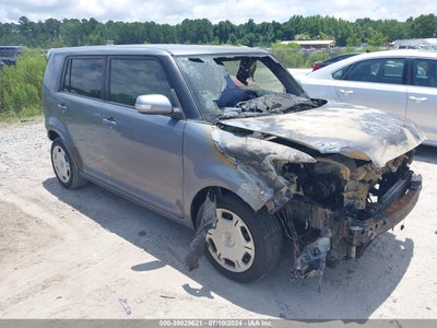 SCION XB 2012