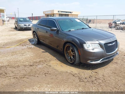 CHRYSLER 300 2015