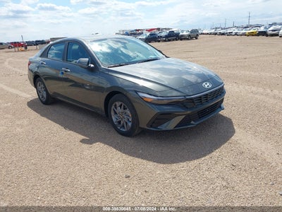 HYUNDAI ELANTRA HYBRID 2024