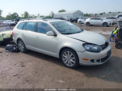 VOLKSWAGEN JETTA SPORTWAGEN 2011