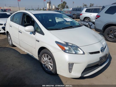 TOYOTA PRIUS PLUG-IN 2013