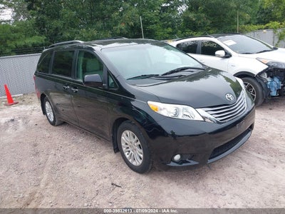 TOYOTA SIENNA 2017