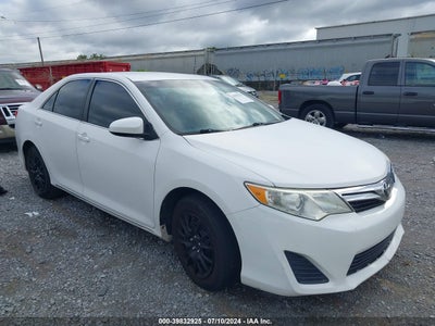 TOYOTA CAMRY 2014