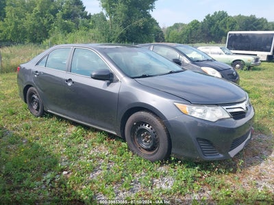 TOYOTA CAMRY 2012
