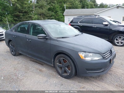 VOLKSWAGEN PASSAT 2013