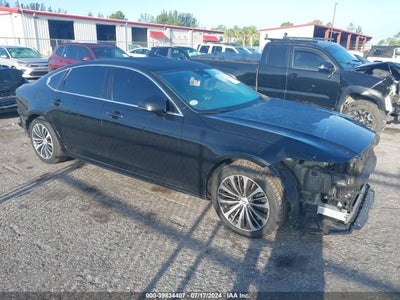 VOLVO S90 2022