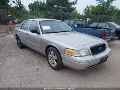 FORD CROWN VICTORIA 2011