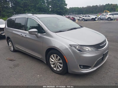 CHRYSLER PACIFICA 2018