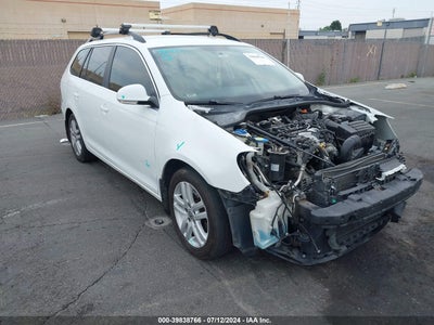 VOLKSWAGEN JETTA SPORTWAGEN 2014