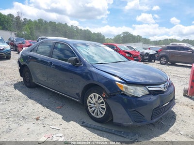 TOYOTA CAMRY 2014
