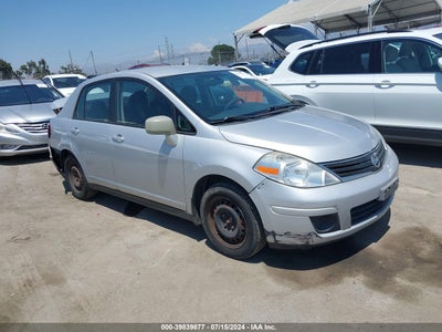 NISSAN VERSA 2010