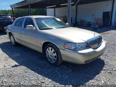 LINCOLN TOWN CAR 2005