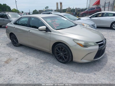 TOYOTA CAMRY 2015
