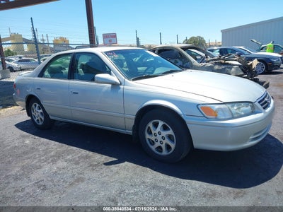 TOYOTA CAMRY 2001