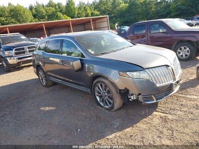 LINCOLN MKT 2010