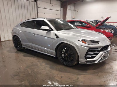 LAMBORGHINI URUS 2019