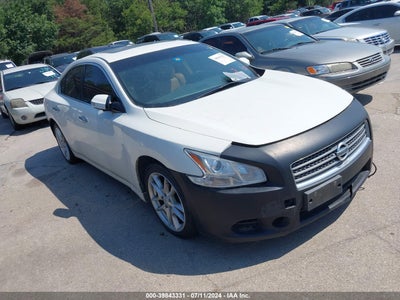 NISSAN MAXIMA 2011